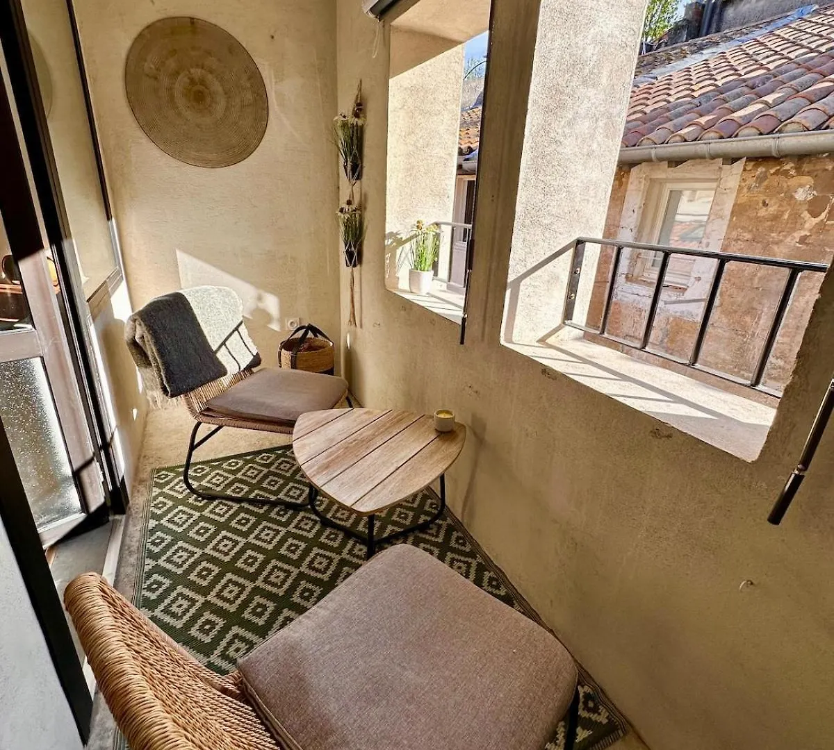 La Maison Benezet Arles Roquette France